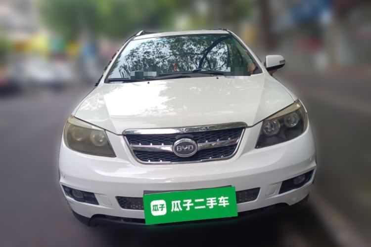Used BYD S6 2011 2.0L Manual Luxury Version Front