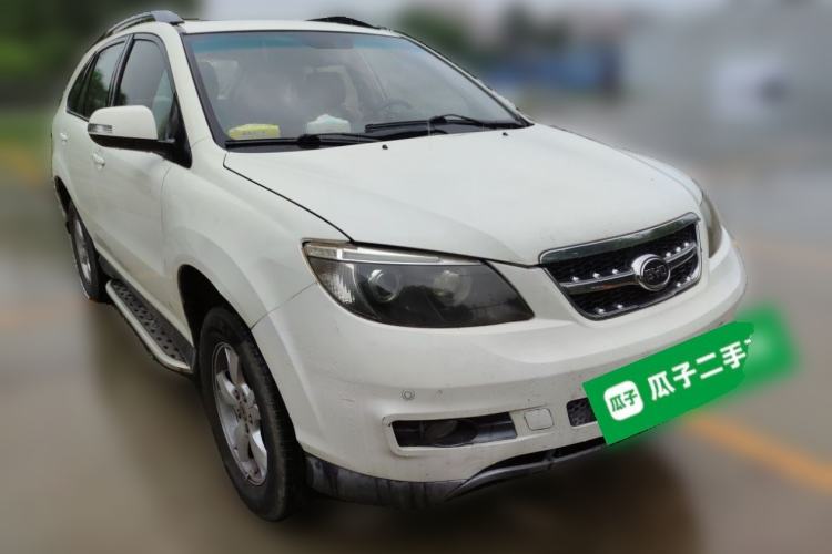 Used BYD S6 2011 2.0L Manual Luxury Version Front Right 45 Deg