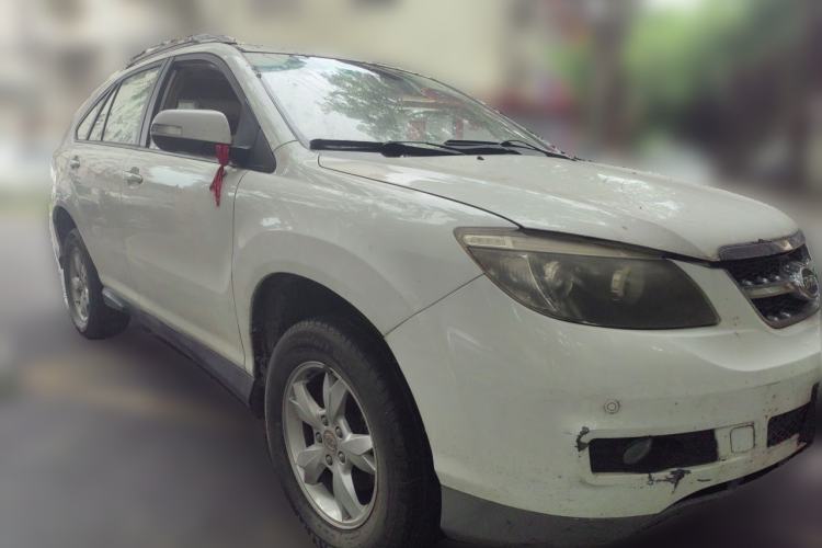 Used BYD S6 2011 2.0L Manual Luxury Version Front Right 45 Deg