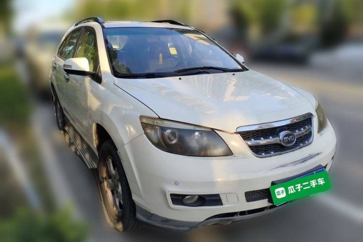 Used BYD S6 2011 2.0L Manual Luxury Version Front Right 45 Deg