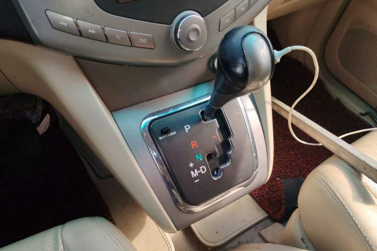 Used BYD S6 2011 2.4L Automatic Luxury Edition Gear Lever