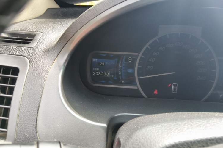 Used BYD S6 2011 2.0L Manual Luxury Version Odometer Close Up