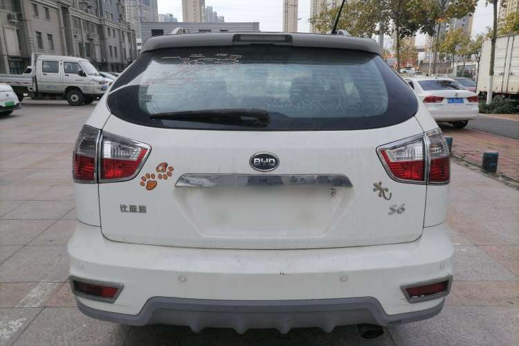 Used BYD S6 2011 2.4L Automatic Luxury Edition Rear