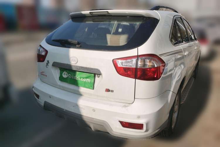 Used BYD S6 2011 2.4L Automatic Luxury Edition Rear Right 45 Deg