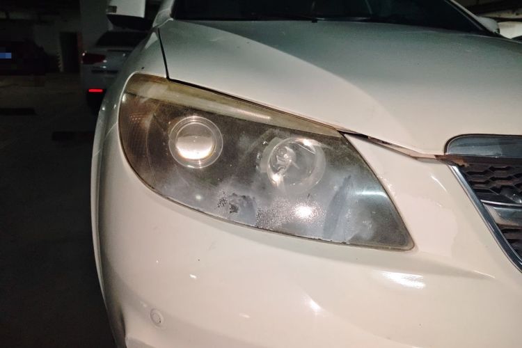 Used BYD S6 2011 2.0L Manual Luxury Version Right Front Headlight