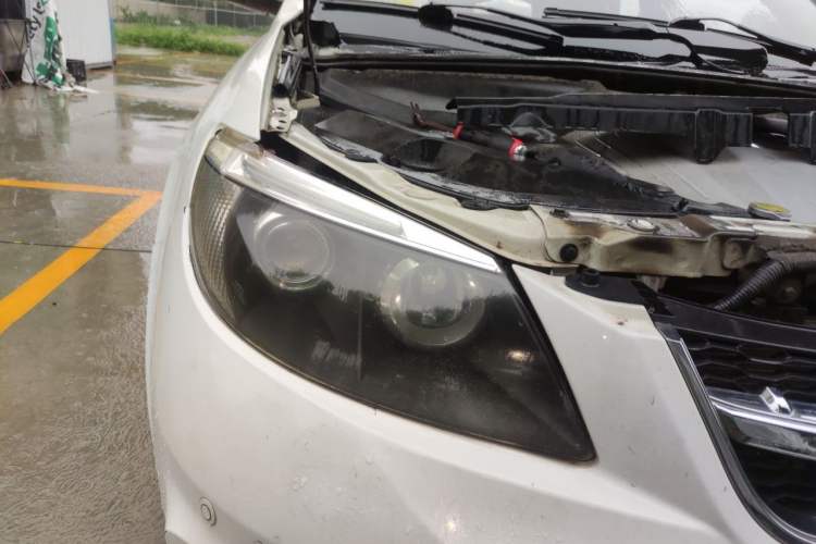 Used BYD S6 2011 2.0L Manual Luxury Version Right Front Headlight