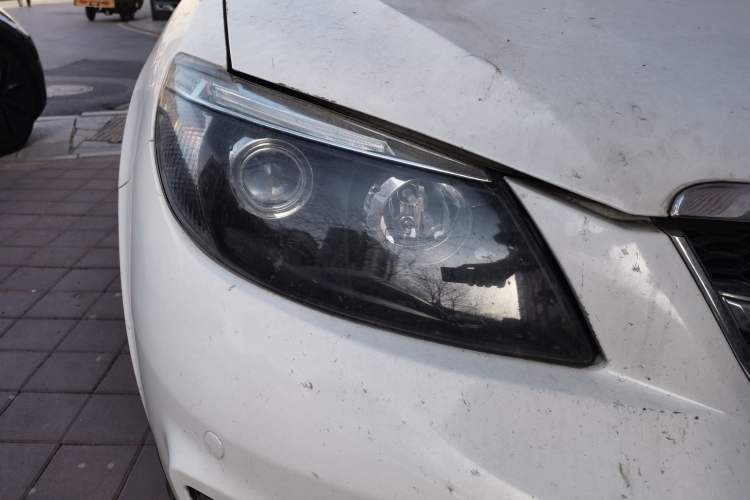 Used BYD S6 2011 2.4L Automatic Luxury Edition Right Front Headlight