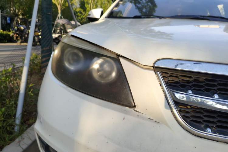 Used BYD S6 2011 2.0L Manual Luxury Version Right Front Headlight