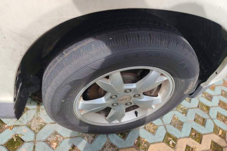 Used BYD S6 2011 2.4L Automatic Luxury Edition Right Front Wheel Hub