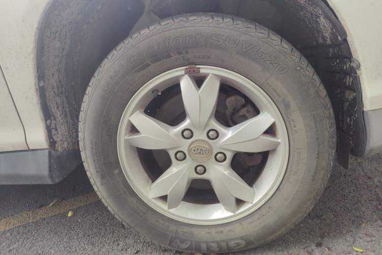 Used BYD S6 2011 2.0L Manual Luxury Version Right Front Wheel Hub