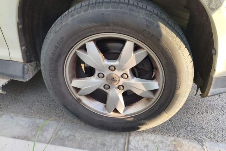 Used BYD S6 2011 2.0L Manual Luxury Version Right Front Wheel Hub