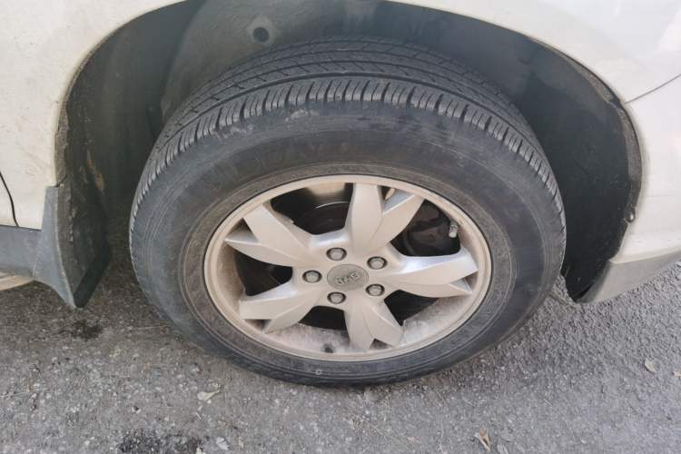 Used BYD S6 2011 2.4L Automatic Luxury Edition Right Front Wheel Hub