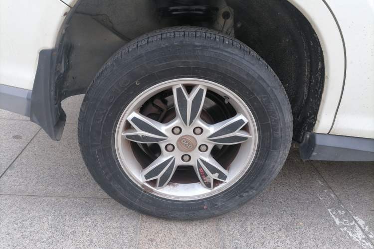 Used BYD S6 2011 2.4L Automatic Luxury Edition Right Rear Wheel Hub