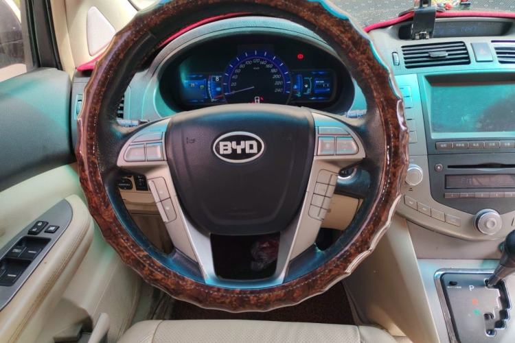 Used BYD S6 2011 2.4L Automatic Luxury Edition Steering Wheel