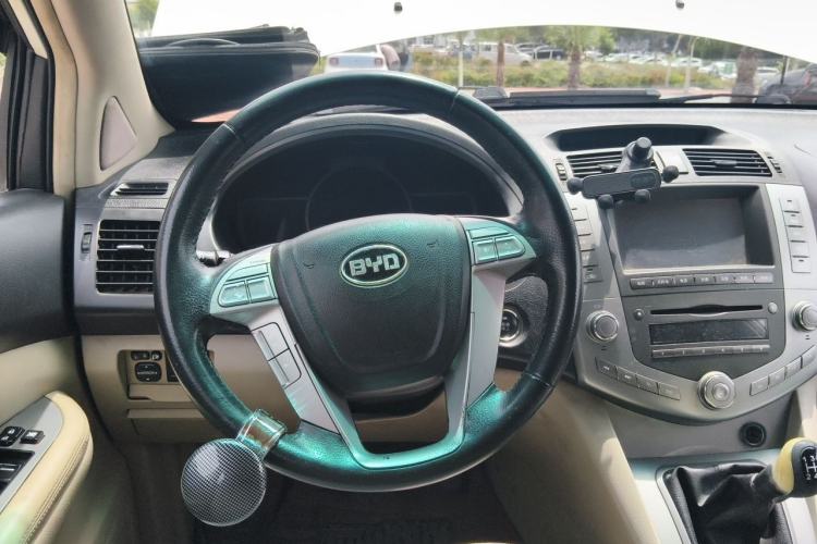 Used BYD S6 2011 2.0L Manual Luxury Version Steering Wheel