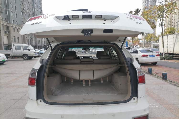Used BYD S6 2011 2.4L Automatic Luxury Edition Trunk