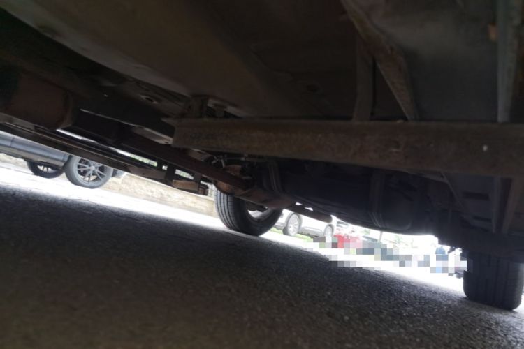 Used BYD S6 2011 2.4L Automatic Luxury Edition Chassis Front Left