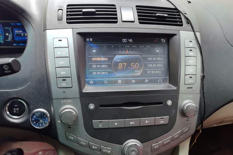 Used BYD S6 2012 2.0L Manual Luxury Version Audio And AC Panel