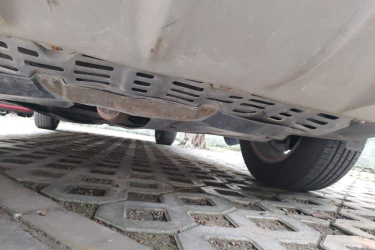 Used BYD S6 2012 2.0L Manual Luxury Version Chassis Front