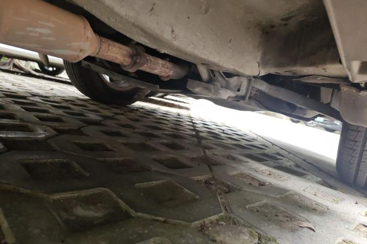 Used BYD S6 2012 2.0L Manual Luxury Version Chassis Front Right