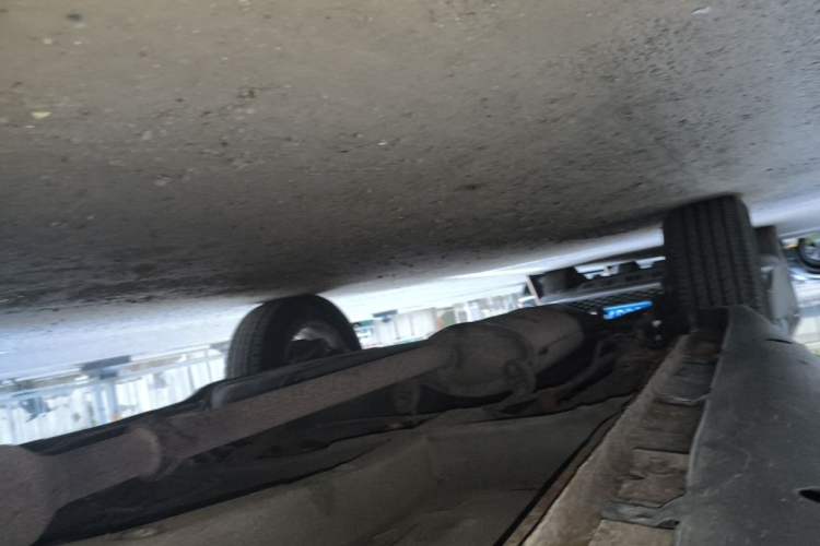 Used BYD S6 2012 2.0L Manual Luxury Version Chassis Front Right