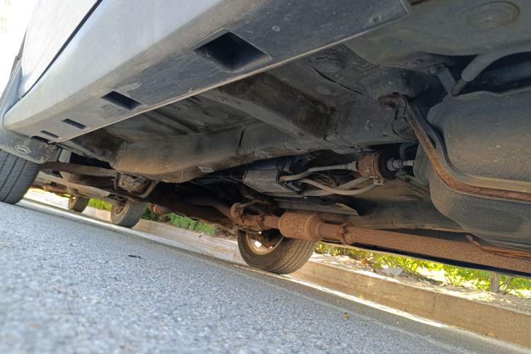 Used BYD S6 2012 2.0L Manual Luxury Version Chassis Rear Left