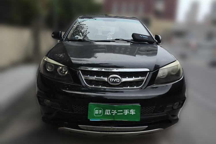 Used BYD S6 2012 2.0L Manual Luxury Version Front
