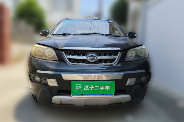 Used BYD S6 2012 2.0L Manual Luxury Version Front