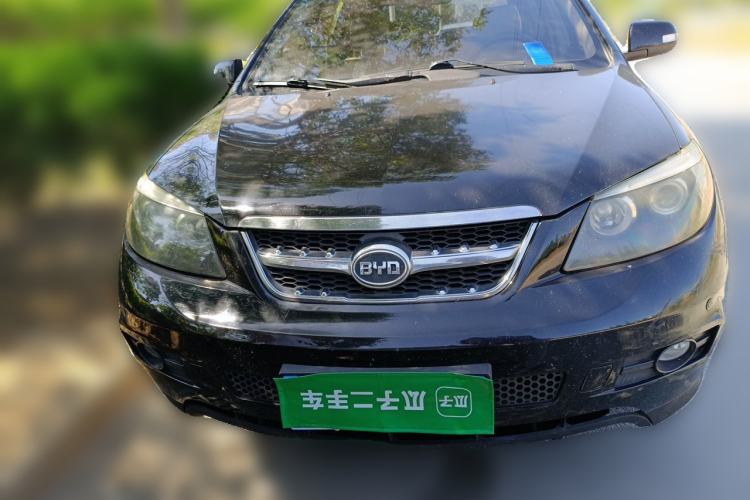 Used BYD S6 2012 2.0L Manual Luxury Version Front
