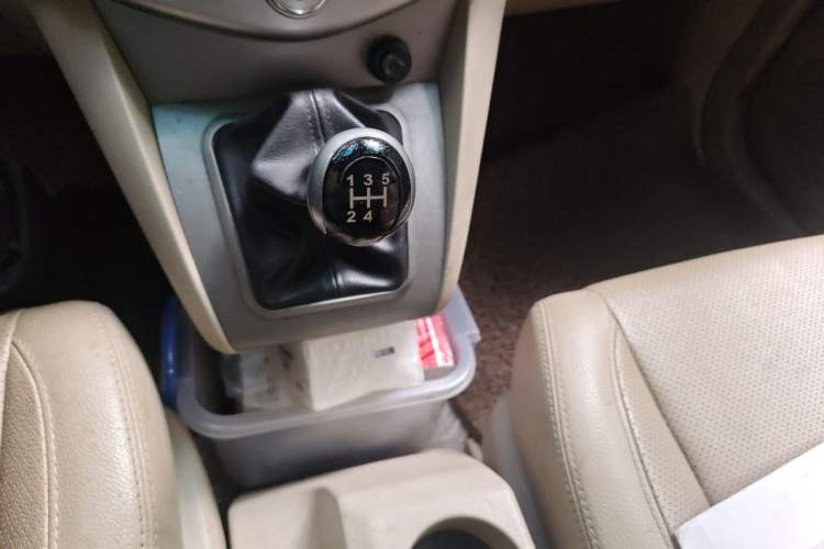 Used BYD S6 2012 2.0L Manual Luxury Version Gear Lever