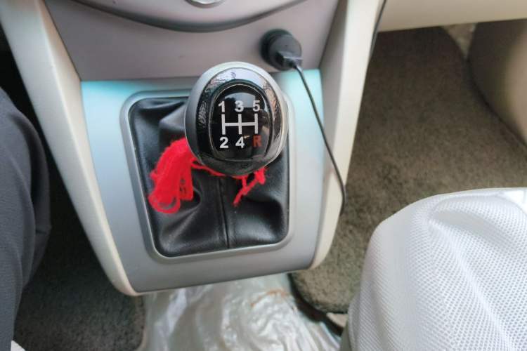 Used BYD S6 2012 2.0L Manual Luxury Version Gear Lever