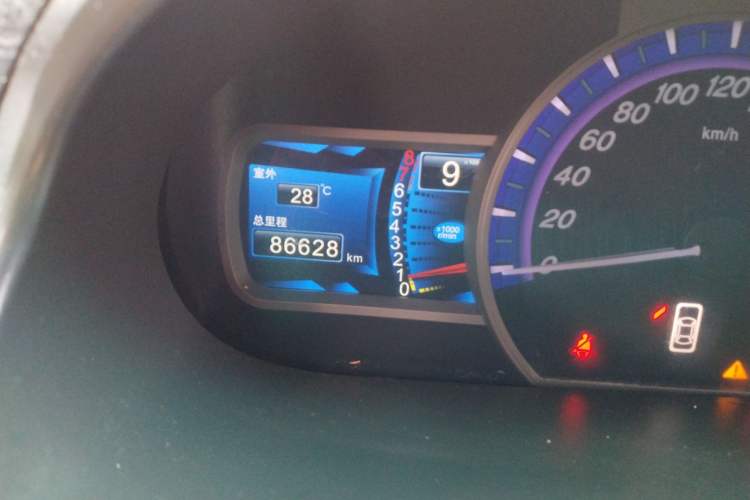 Used BYD S6 2012 2.0L Manual Luxury Version Odometer Close Up