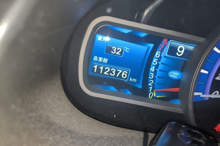 Used BYD S6 2012 2.0L Manual Luxury Version Odometer Close Up