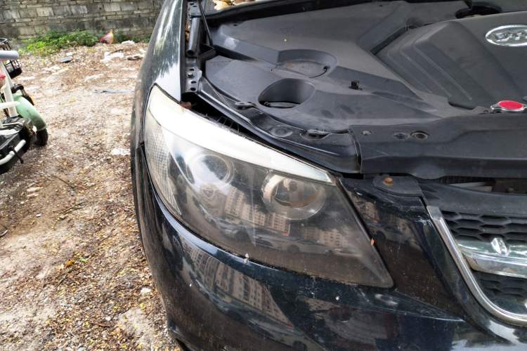 Used BYD S6 2012 2.0L Manual Luxury Version Right Front Headlight