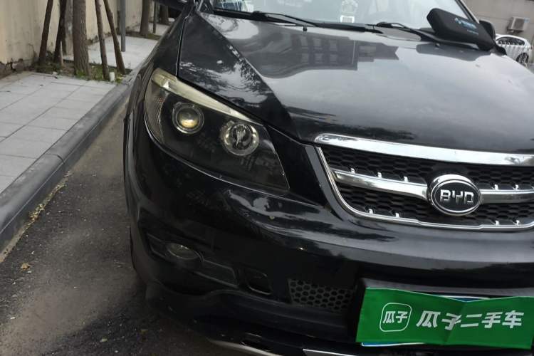 Used BYD S6 2012 2.0L Manual Luxury Version Right Front Headlight