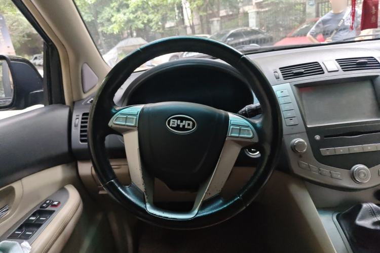 Used BYD S6 2012 2.0L Manual Luxury Version Steering Wheel