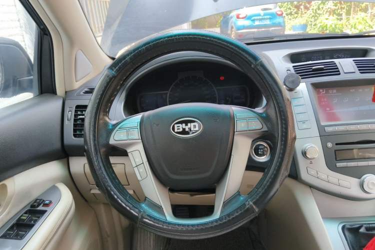 Used BYD S6 2012 2.0L Manual Luxury Version Steering Wheel