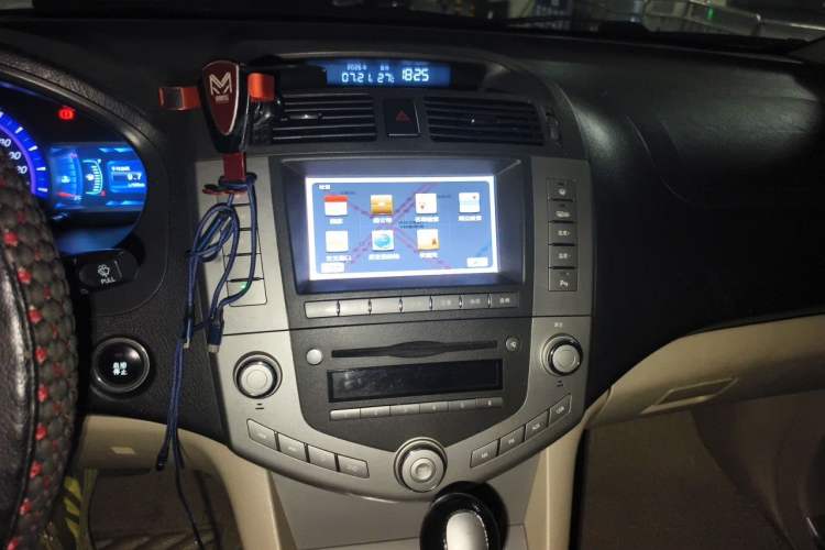 Used BYD S6 2012 2.4L Automatic Luxury Edition Audio And AC Panel