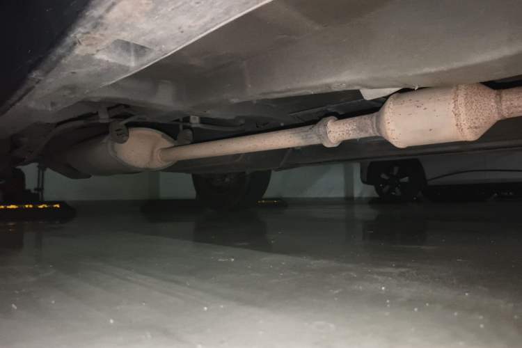 Used BYD S6 2012 2.4L Automatic Luxury Edition Chassis Front Right