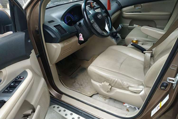 Used BYD S6 2012 2.0L Manual Luxury Version Driver Seat