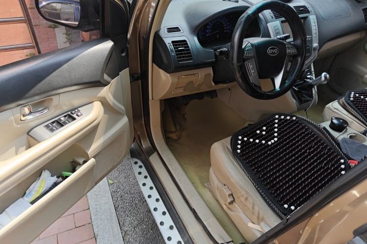 Used BYD S6 2012 2.0L Manual Luxury Version Driver Seat