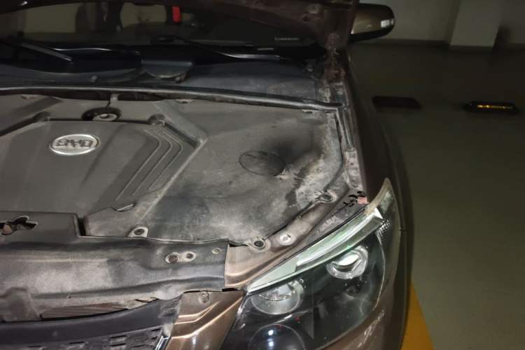 Used BYD S6 2012 2.4L Automatic Luxury Edition Engine Bay Left