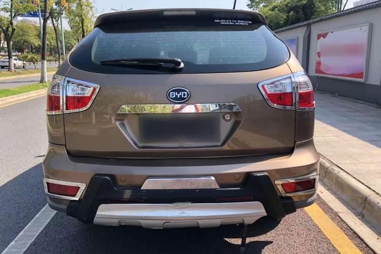 Used BYD S6 2012 2.4L Automatic Luxury Edition Exterior 4