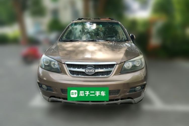 Used BYD S6 2012 2.0L Manual Luxury Version Front