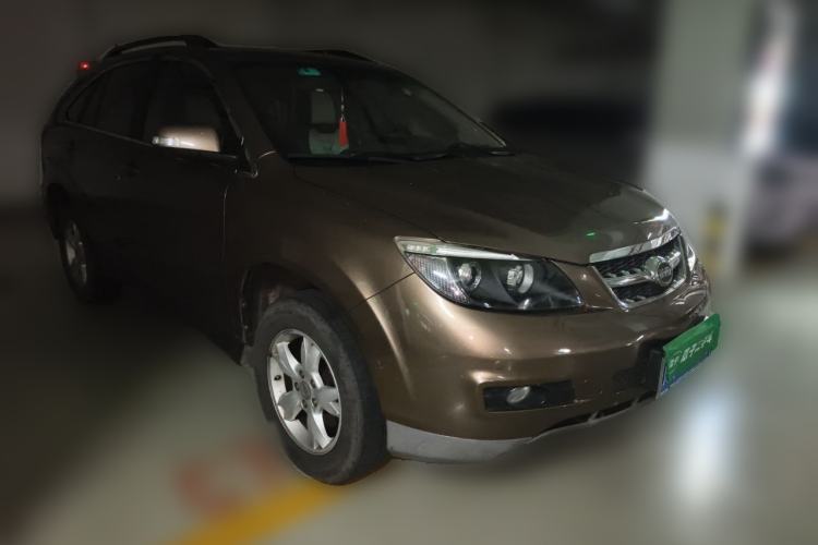 Used BYD S6 2012 2.4L Automatic Luxury Edition Front Right 45 Deg