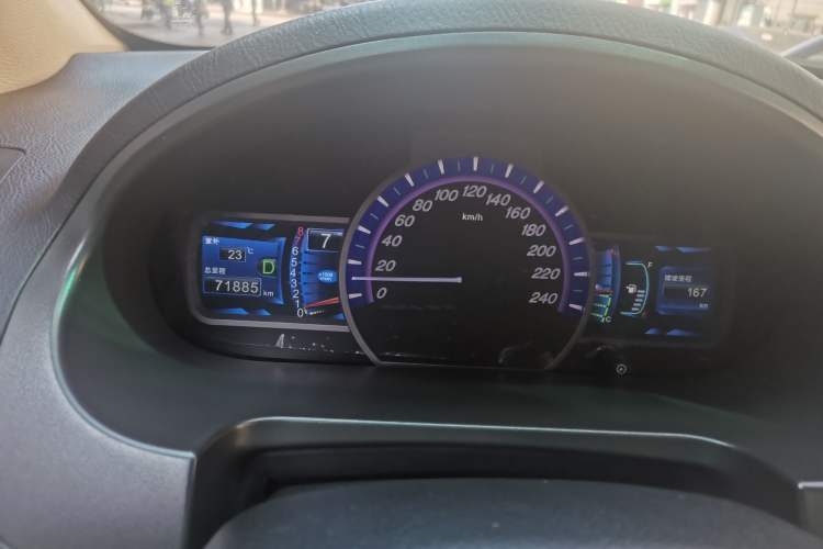 Used BYD S6 2012 2.4L Automatic Luxury Edition Odometer Close Up