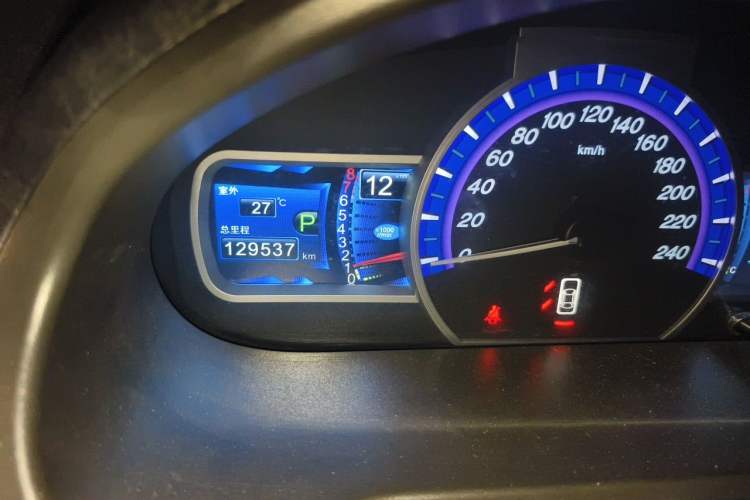 Used BYD S6 2012 2.4L Automatic Luxury Edition Odometer Close Up