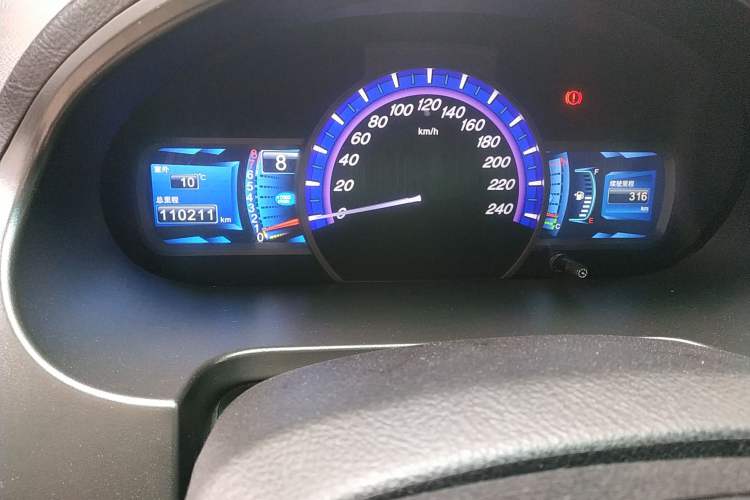 Used BYD S6 2012 2.0L Manual Luxury Version Odometer Close Up
