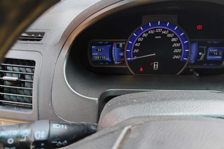 Used BYD S6 2012 2.0L Manual Luxury Version Odometer Close Up