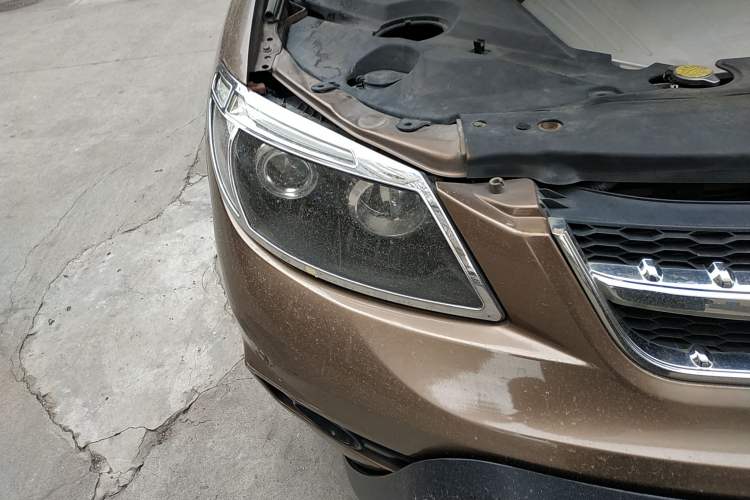 Used BYD S6 2012 2.0L Manual Luxury Version Right Front Headlight